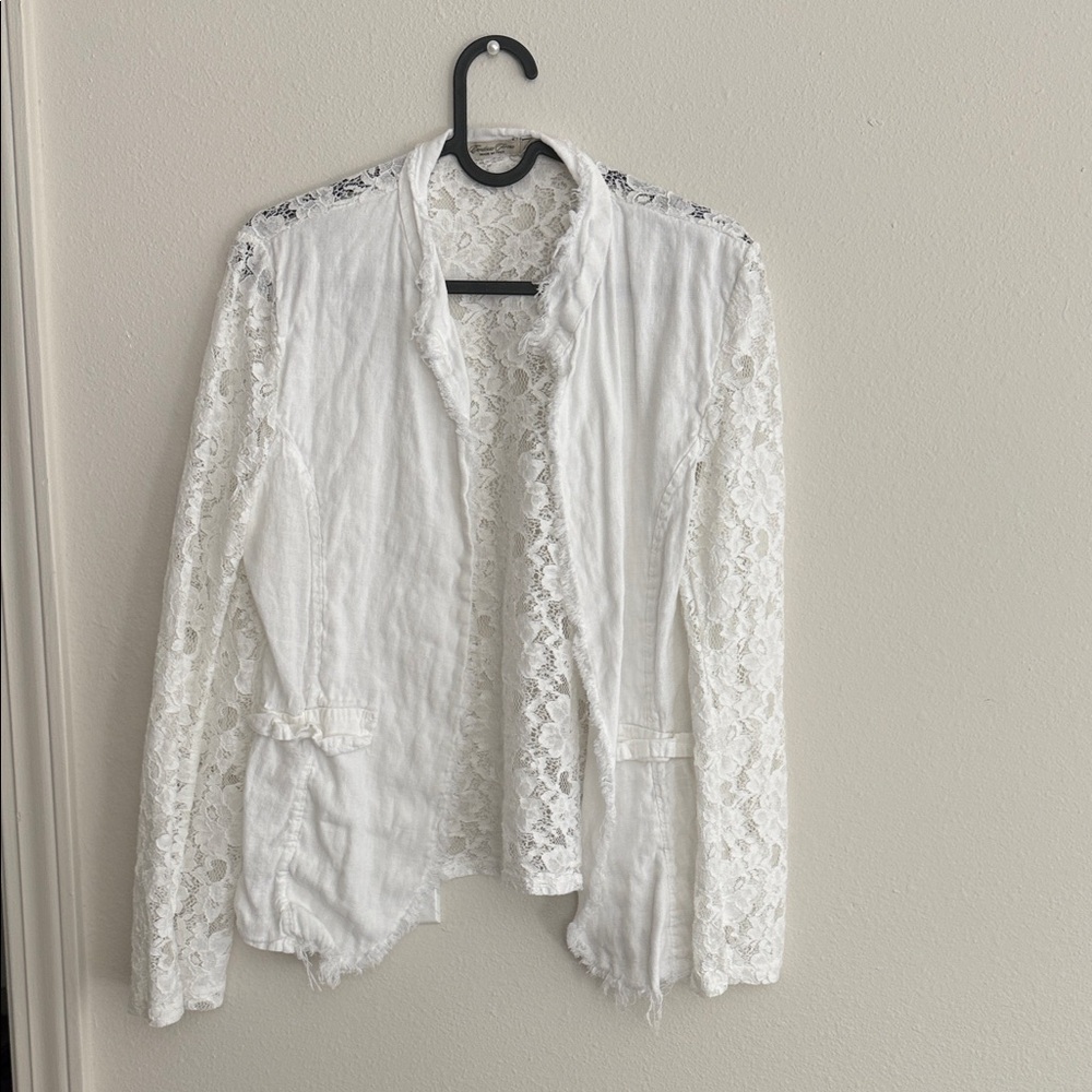 Chic White Lace Women's Blazer